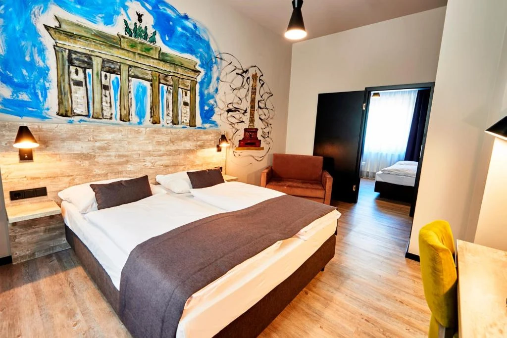 Urban Home Self Check-In Hotel - Hamburg